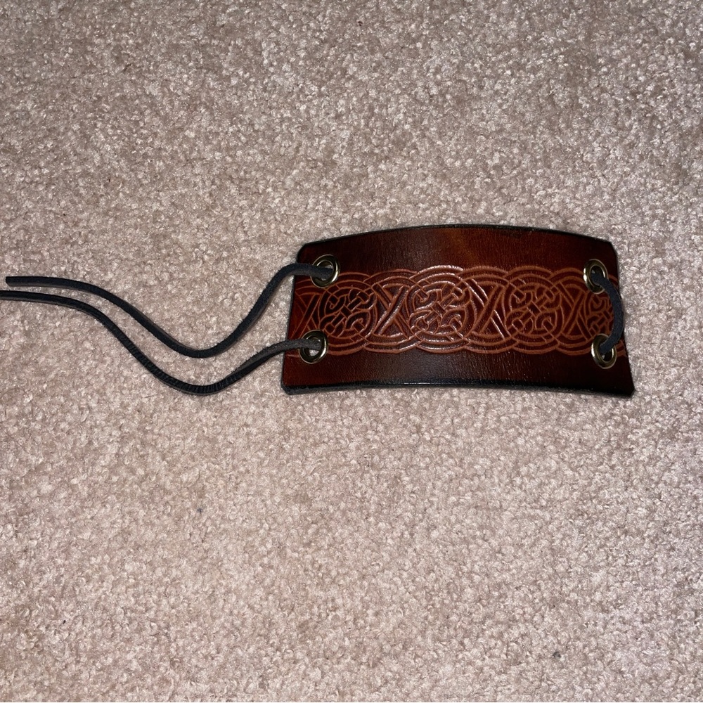 Leather Lace Up Cuff Bracelet 🤎